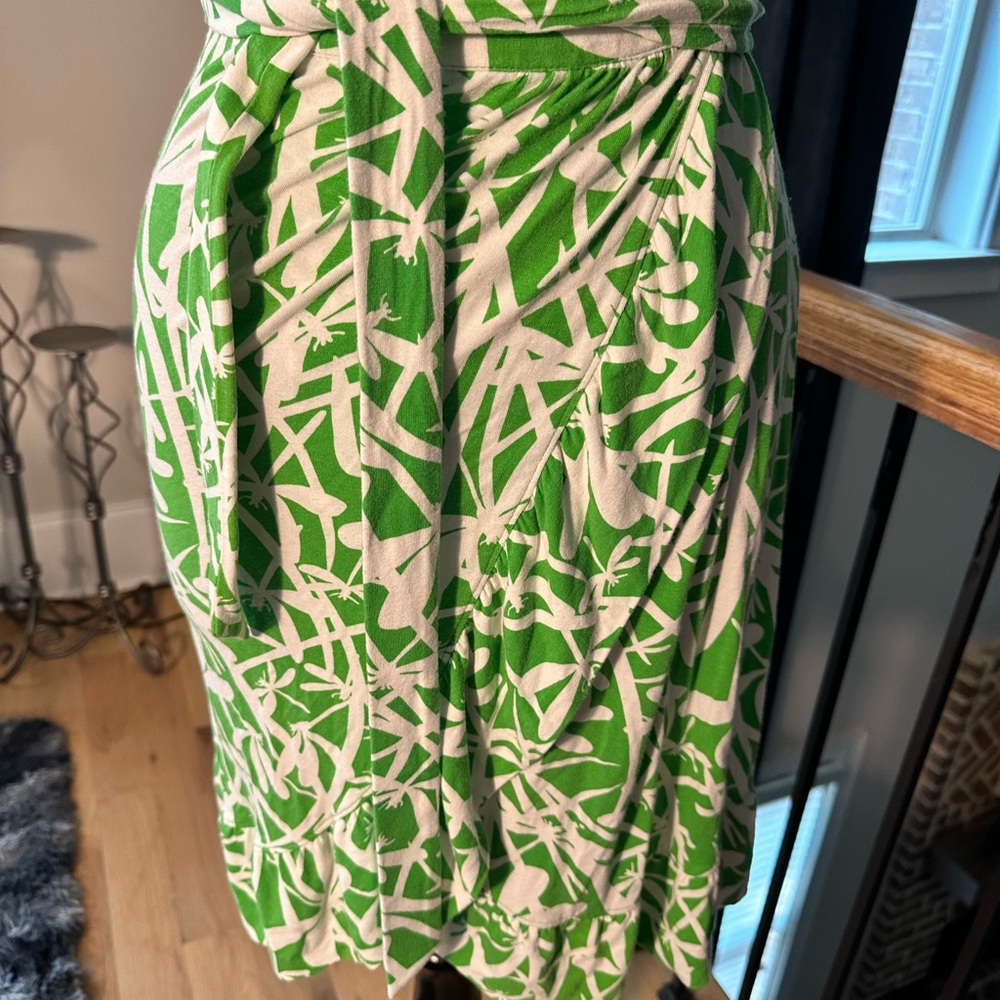 Lilly Pulitzer Green and White Midi Sundress with Flutter Sleeves - Picture 3 of 4